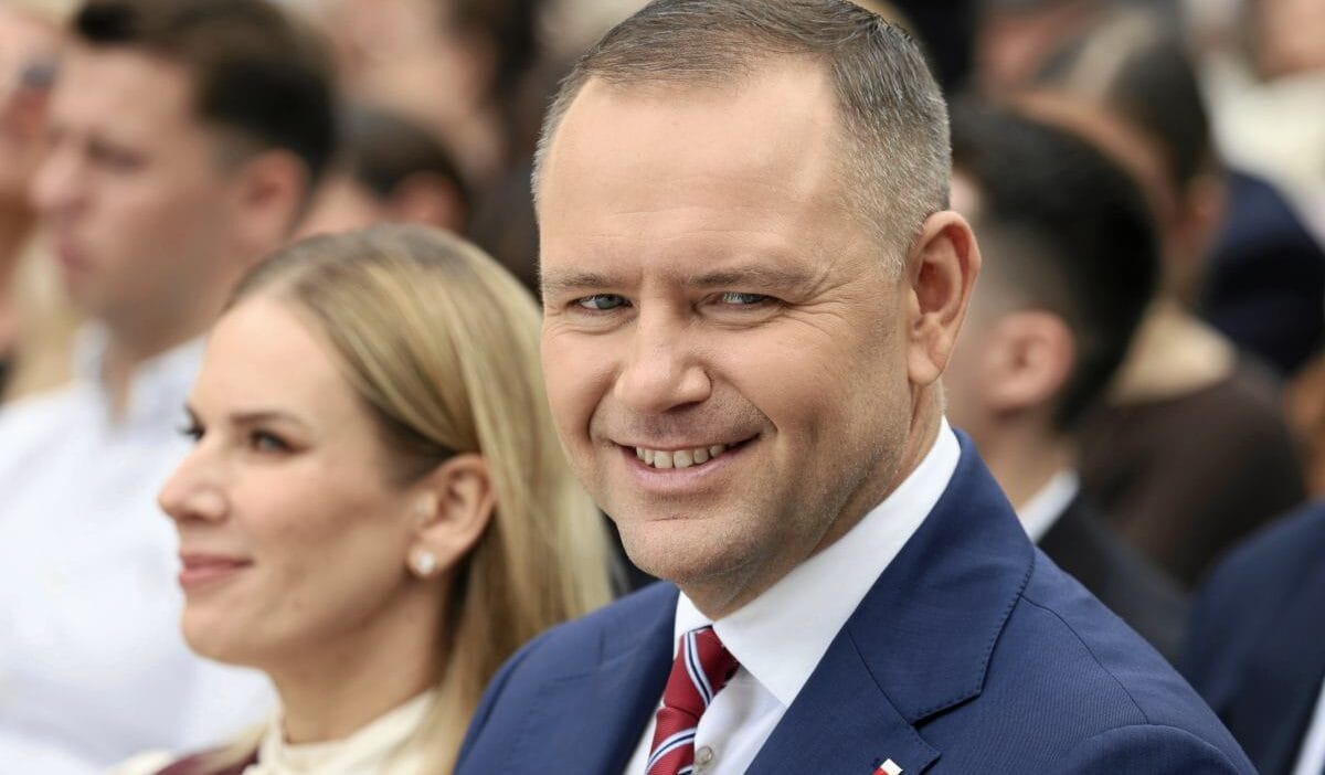 Abd de nawrocki ile yapilan toplantida olagandisi bir olay servisler tarafindan ele alindi 12375