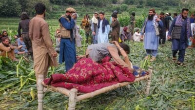 Afganistan da yuzlerce depremzede felaket boyutunda insani durum 8281