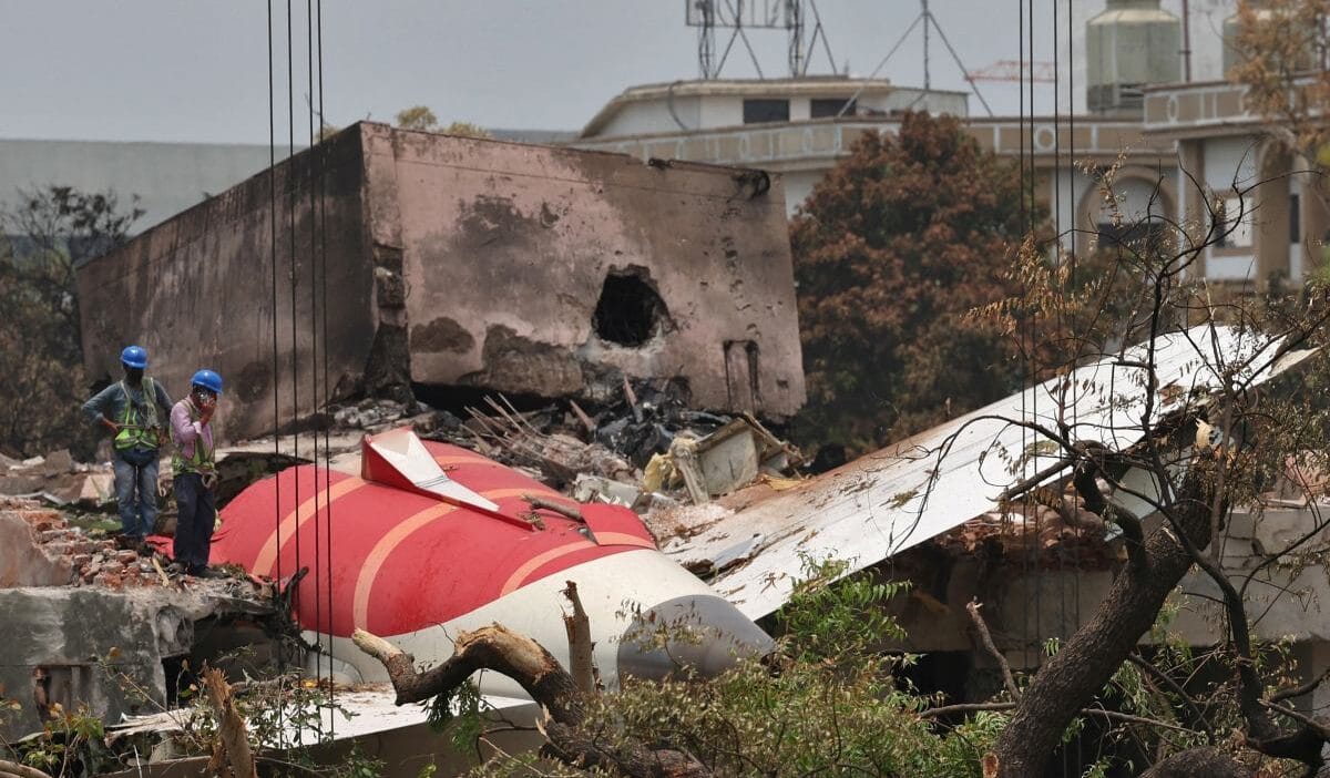 Air india ucak kazasi kurbanlarin aileleri dava acti bos bos oturdular 11886