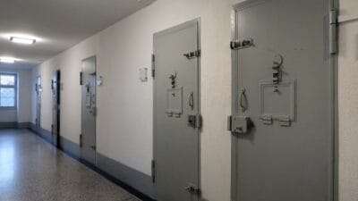 Almanya da sok maddie mccann davasinin zanlisi cezaevinden serbest birakildi savcilik uyardi 9431