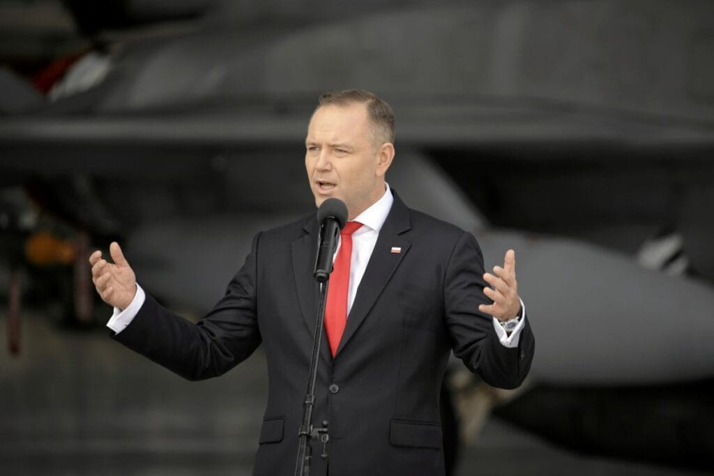 almanya dan tazminat nawrocki nin sasirtici fikri berlin de onerdigi sey buydu 11472