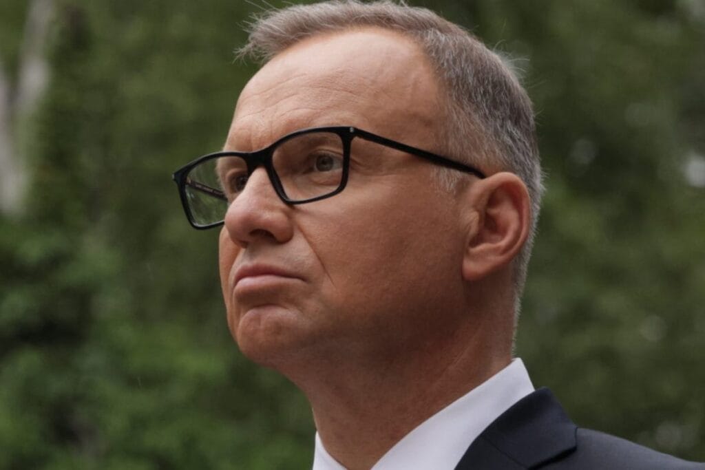 andrzej duda gazeta polska kulup toplantisinda yasanan arbede hakkinda yorum yapti 11148