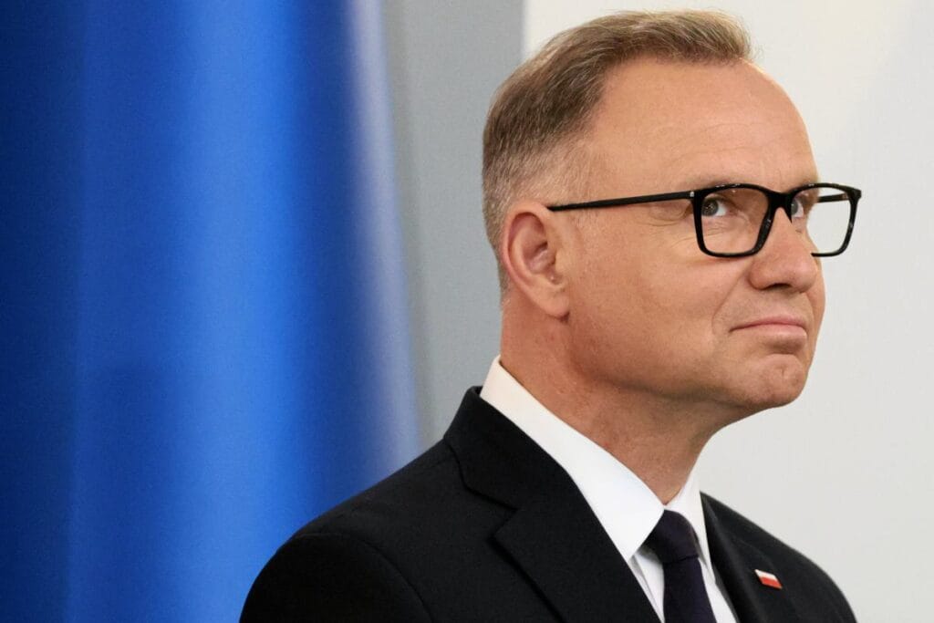 andrzej duda peder rydzyk in evinde universitesinde bir konferans verecek 11211