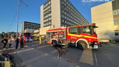 Banacha caddesi uzerindeki hastane kompleksinde yangin binanin dis cephesi alev alev yaniyordu 10836