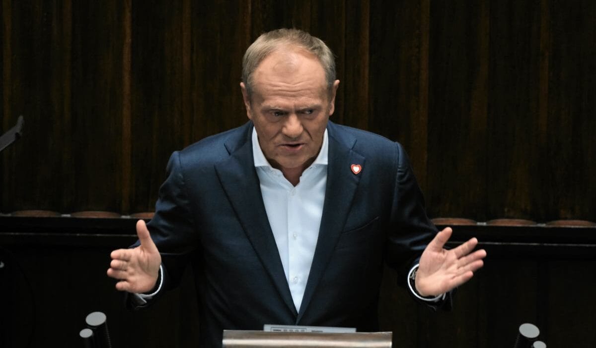Baskan ile mutabikiz tusk sejm de rus insansiz hava araclarinin saldirisi hakkinda konustu 10824