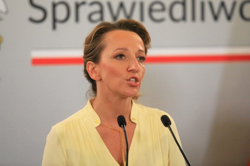 baski misilleme panik yaratma pis yonetimindeki kamu medyasi hakkinda bir rapor var 12508