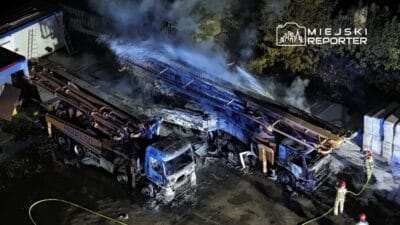 Beton pompasi kamyonu yangini araclar yanarak kul oldu 13799