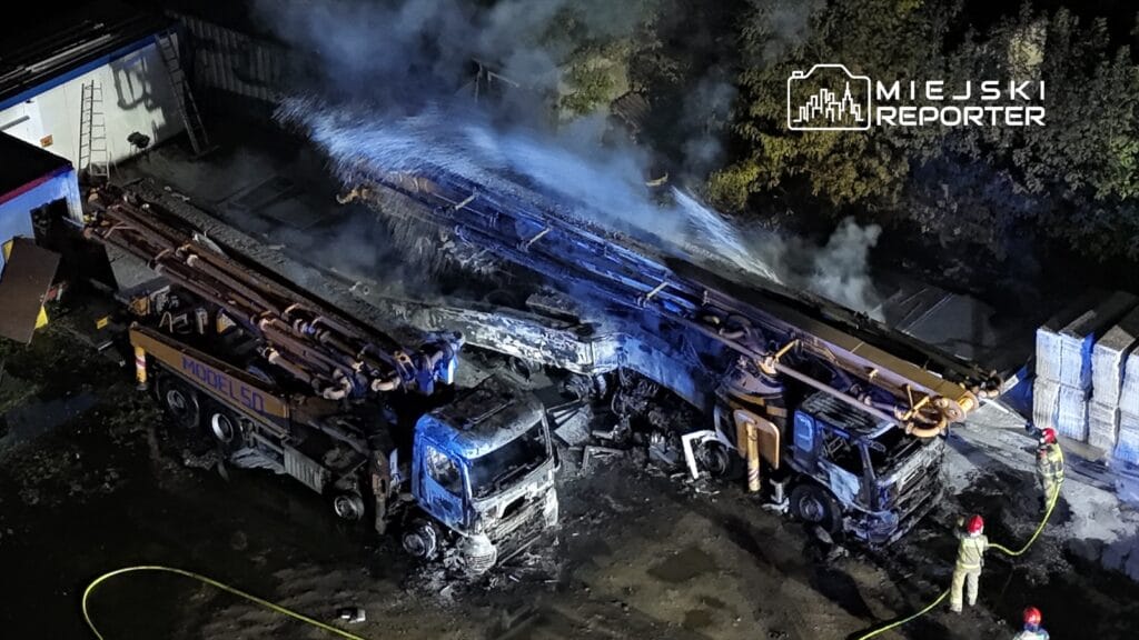 Beton pompası kamyonu yangını. Araçlar yanarak kül oldu 1 Beton pompasi kamyonu yangini araclar yanarak kul oldu 13799