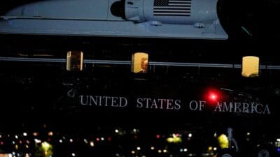 Beyaz saray yakinlarinda tehlikeli olay trump in helikopterine lazer tuttugu iddia edildi 12784