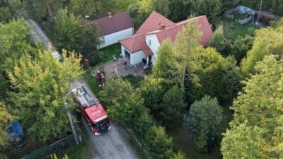 Bir arkadaşlarını ziyaret etmek istemişler. Onu yanmış halde buldular. 3 Bir arkadaslarini ziyaret etmek istemisler onu yanmis halde buldular 13916