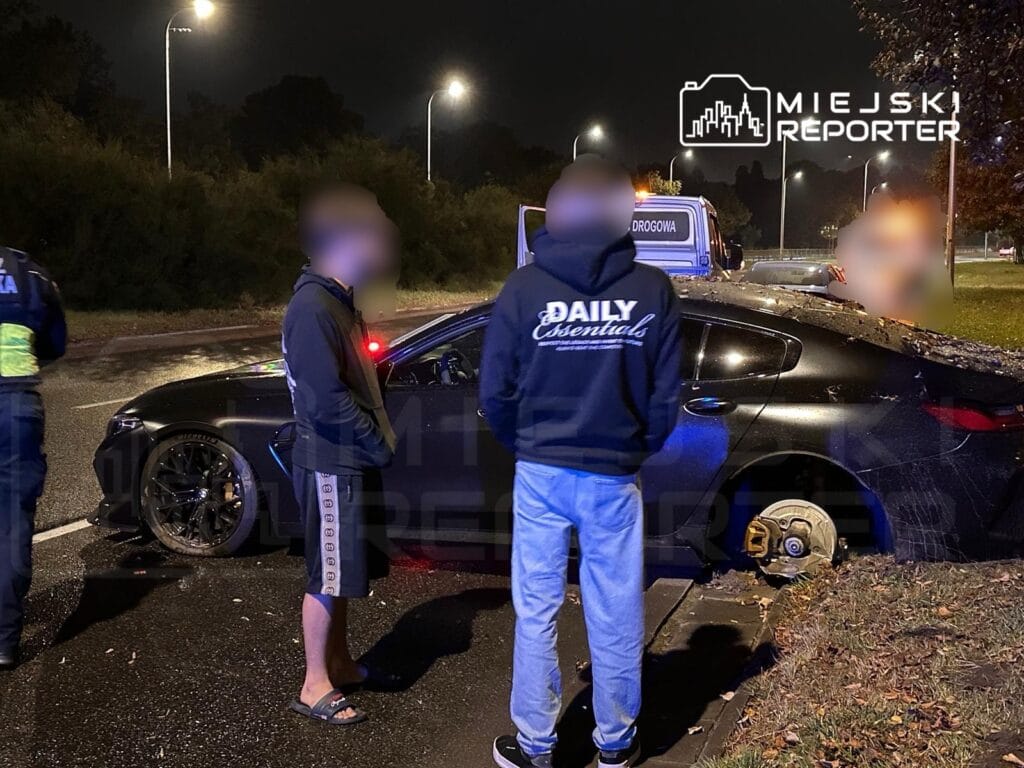 bir bmw surucusu kaldirima carpti arabanin bir tekerlegi kirildi 12003