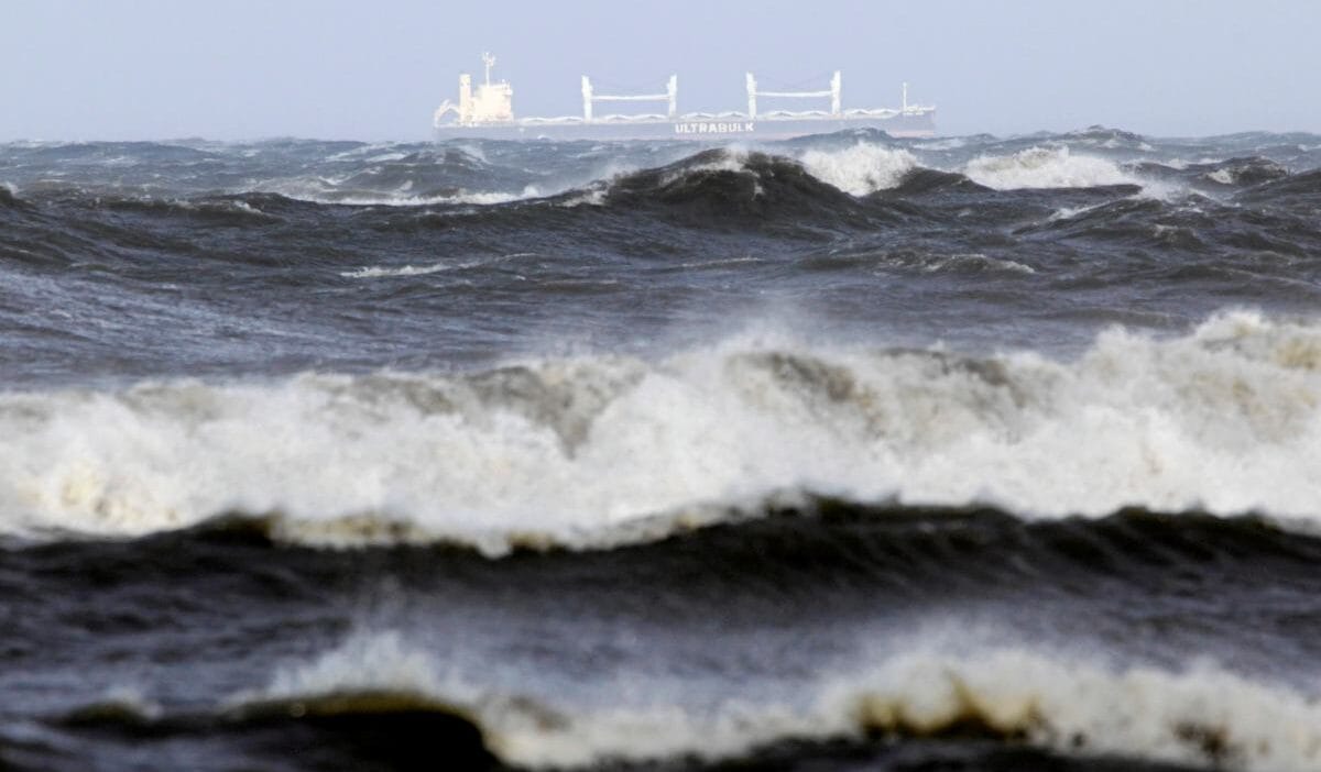 Bir denizci kayboldu onunla temas aniden kesildi puck korfezi nde servisler tarafindan bir operasyon yurutuluyor 13526