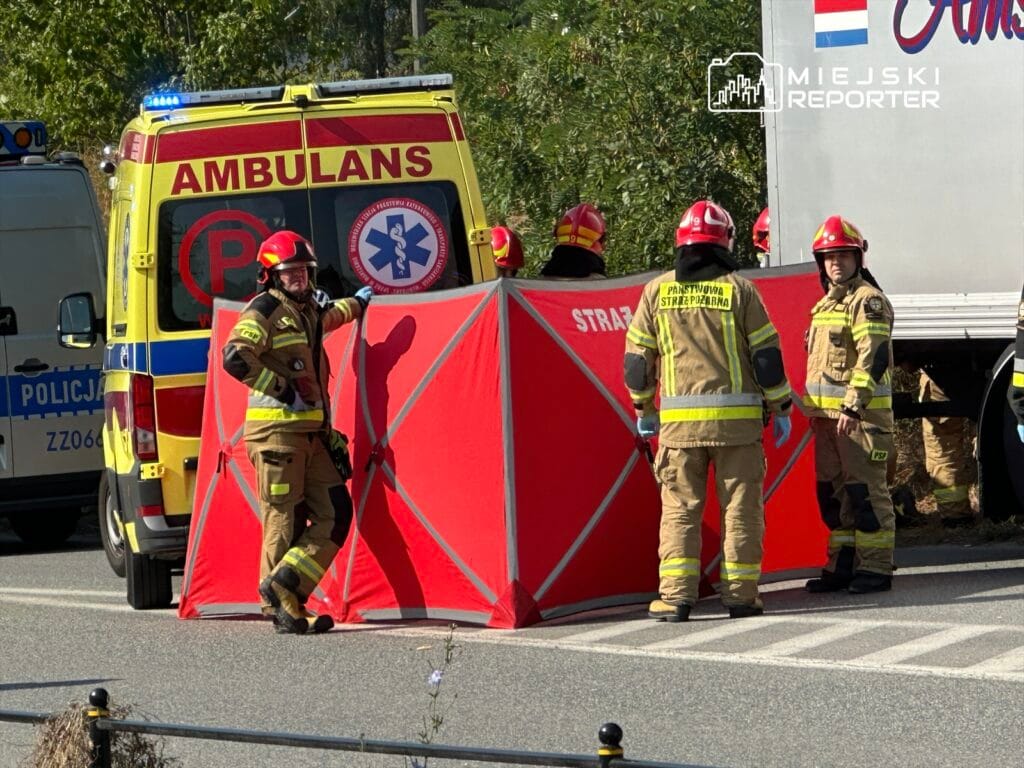 bir kamyon surucusu yere yigildi ve bir setin icine girdi yeniden hayata donduruldu 10001