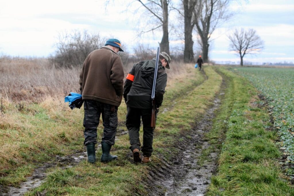 bir meslektasini yaban domuzu sandi 35 yasindaki kisi olduruldu 58 lik adam hakkinda bir iddianame var 8447