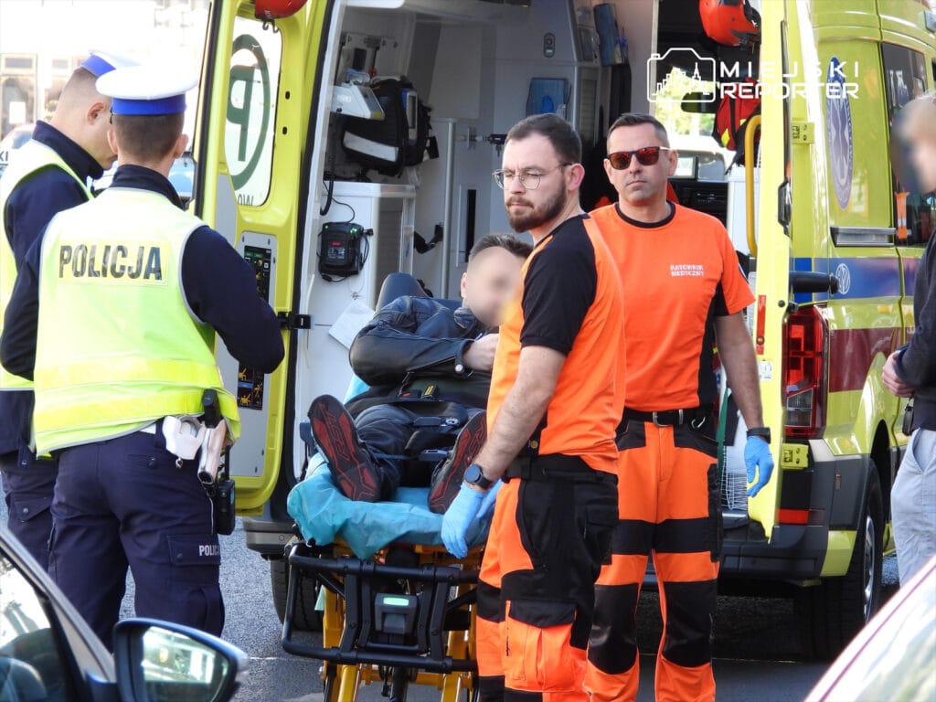 bir motosiklet ile bir otomobil carpisti tek seritli aracin surucusu bacagindan yaralanarak hastaneye kaldirildi 13433