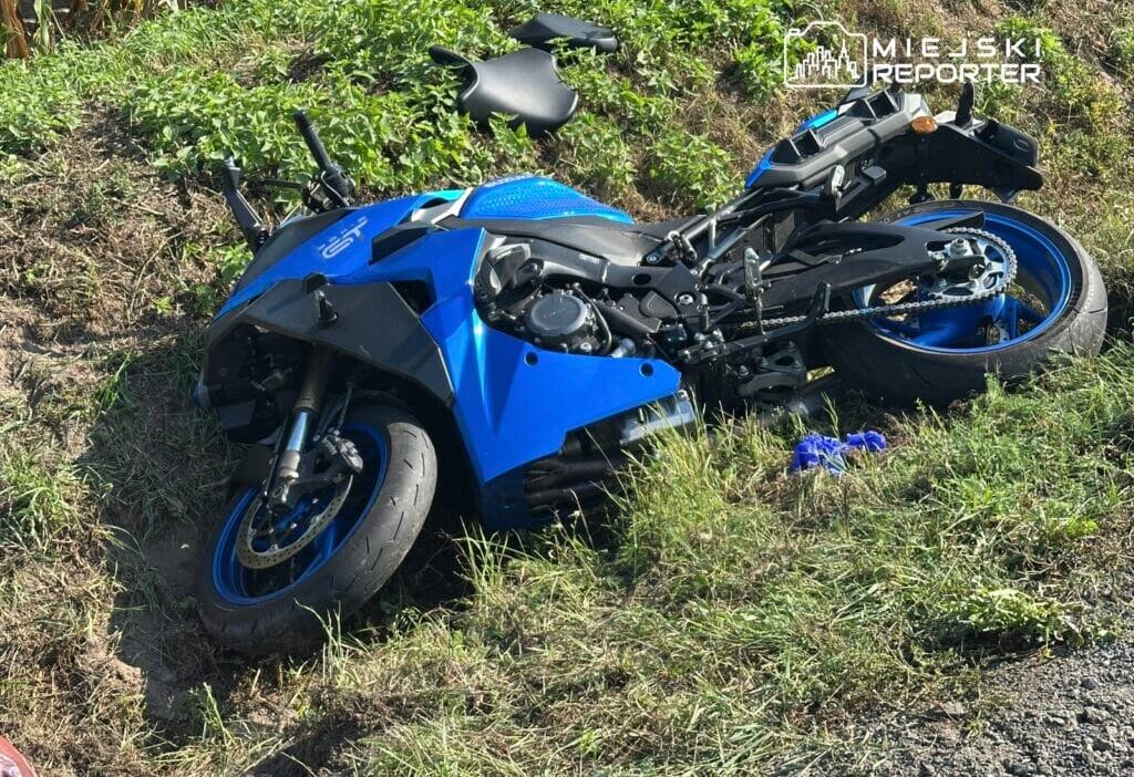 Bir motosiklet sürücüsü sollama yaparken hendeğe uçtu. Lpr helikopteri iş başında 1 Bir motosiklet surucusu sollama yaparken hendege uctu lpr helikopteri is basinda 9752