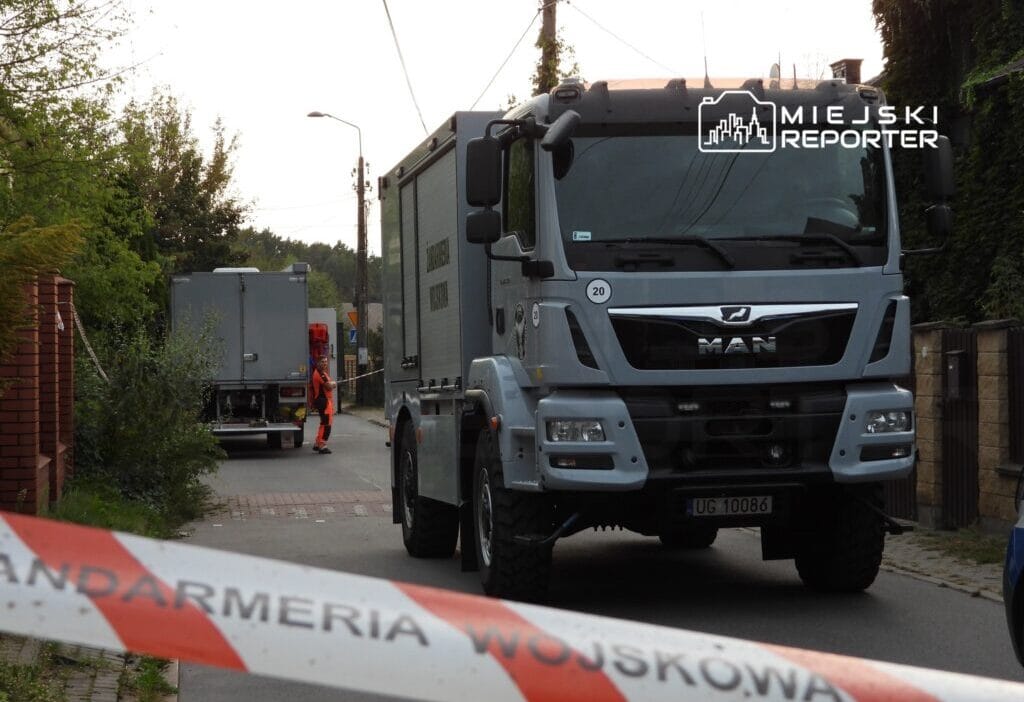 Bolge sakinleri tahliye edildi patlayicilar bulundu arka planda rembert w daki patlama 9629