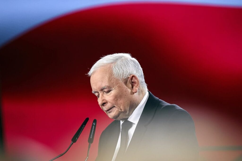 bu buyuk bir darbe oldu jaroslaw kaczynski andrzej duda yi dogrudan elestirdi 12580