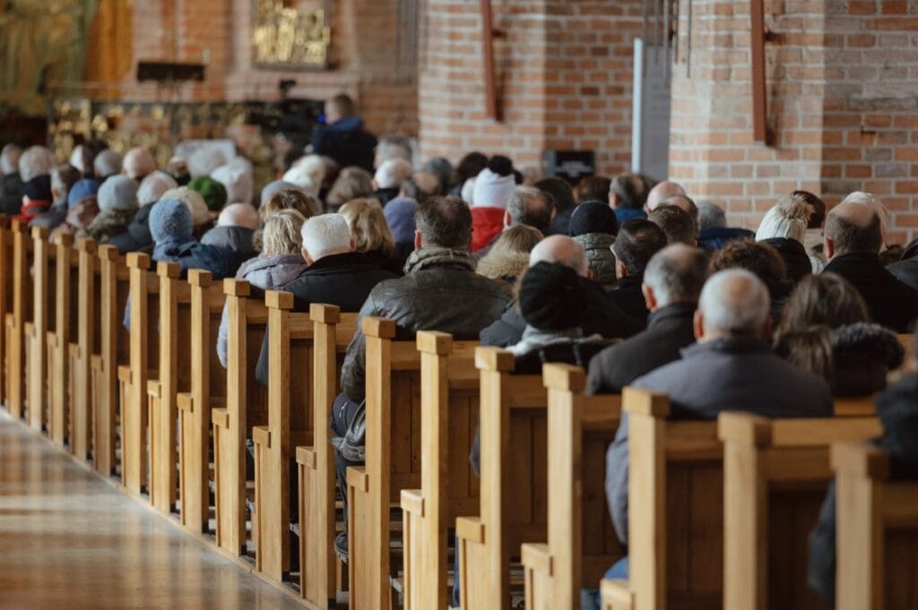 bu siradan bir pazar gunu olmayacak kilise inananlari saymak icin buyuk bir kampanya hazirliyor 12130