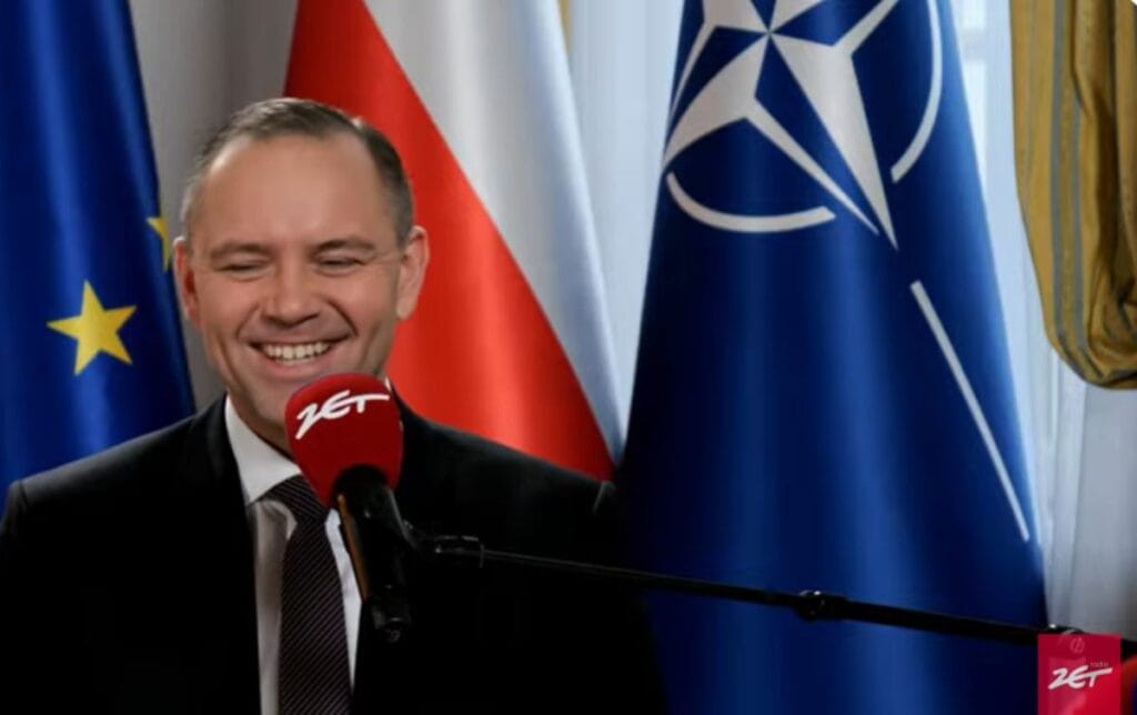 bu sorunun ardindan nawrocki bir kahkaha patlatti kesinlikle hayir 14015