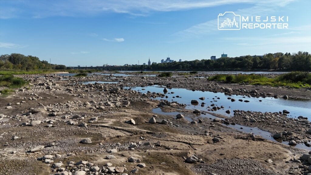 Bulvarlarda vistül sadece 4 cm - varşova'daki tarihi minimum değer 1 Bulvarlarda vistul sadece 4 cm varsova daki tarihi minimum deger 8615