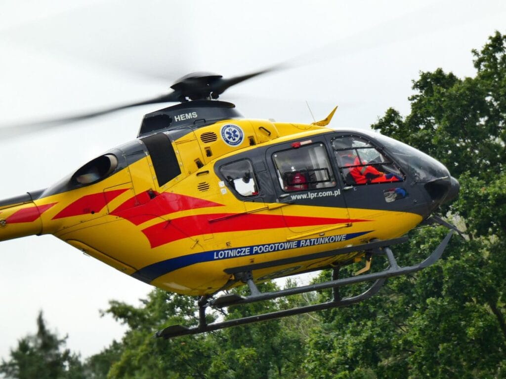 buyuk polonya bir garajda patlama meydana geldi yarali baba ve 6 yasindaki oglu 9590