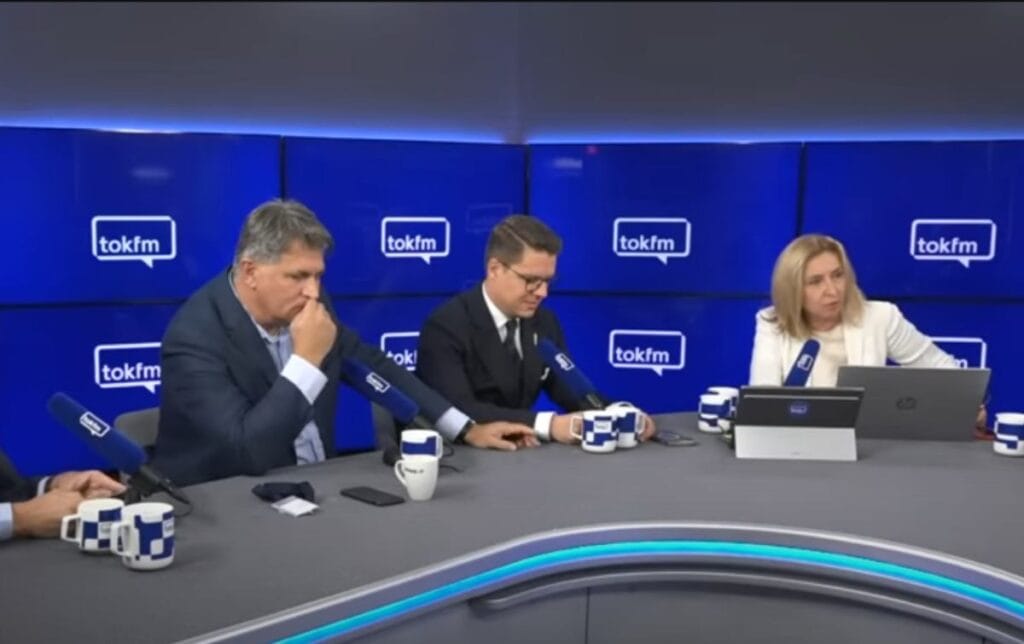 canli yayinda bir arbede sunucu sesini yukseltti bunu bu sekilde yapamazsiniz 13691