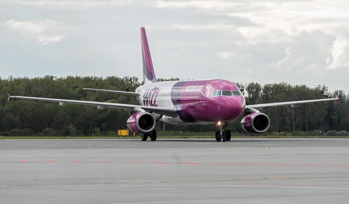 Chopin havalimanı'na acil iniş. "mürettebat teknik bir sorun olduğunu bildirdi". 1 Chopin havalimani na acil inis murettebat teknik bir sorun oldugunu bildirdi 9365