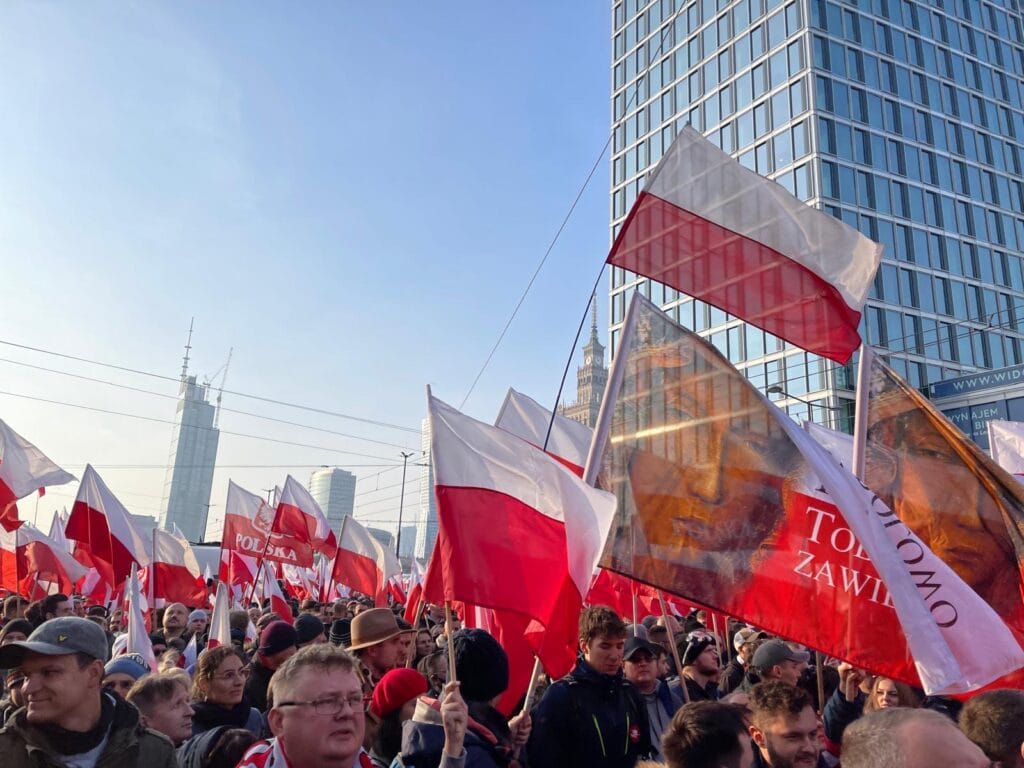 cumartesi gunku yuruyus merkezden gececek suruculer ve ulasim icin zorluklar 9314