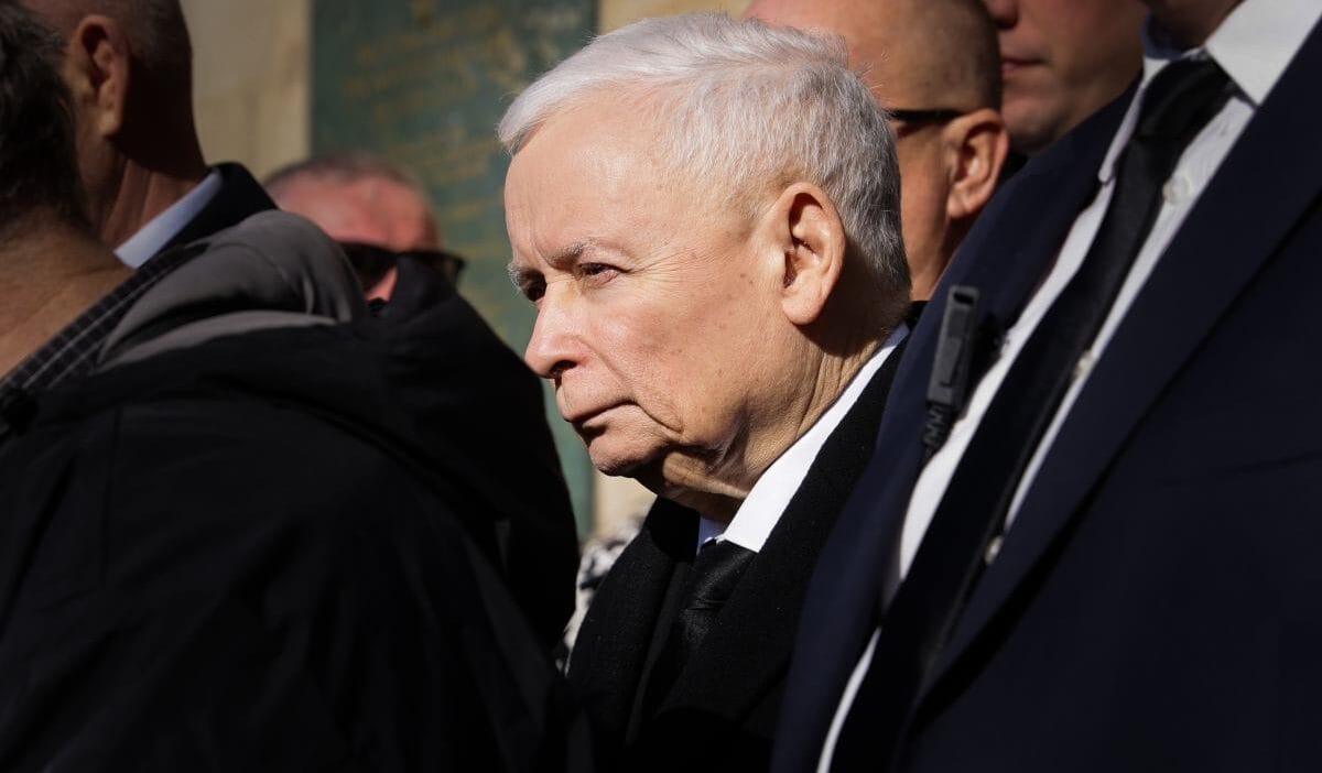 Danuta wa sa jaros aw kaczy ski ile konusmak istedi kaczy ski cevap verir eskiden boyle seyler soylerdi 8293