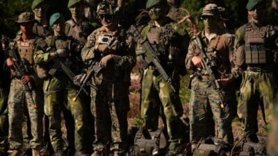 Devasa silah anlasmasi i svecliler polonya dan bir milyardan fazla zloti karsiliginda sistem satin alacak 9986