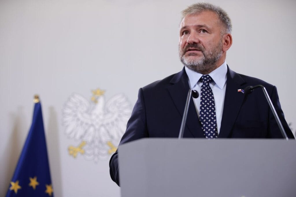 devlet mahkemesinde arbede bakan zurek endise verici goruntuler utanc duyuyorum 9854