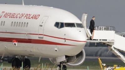 Disisleri bakan yardimcisi nawrocki ile birlikte berlin ve paris e ucacak sikorski den bir yorum var 11226