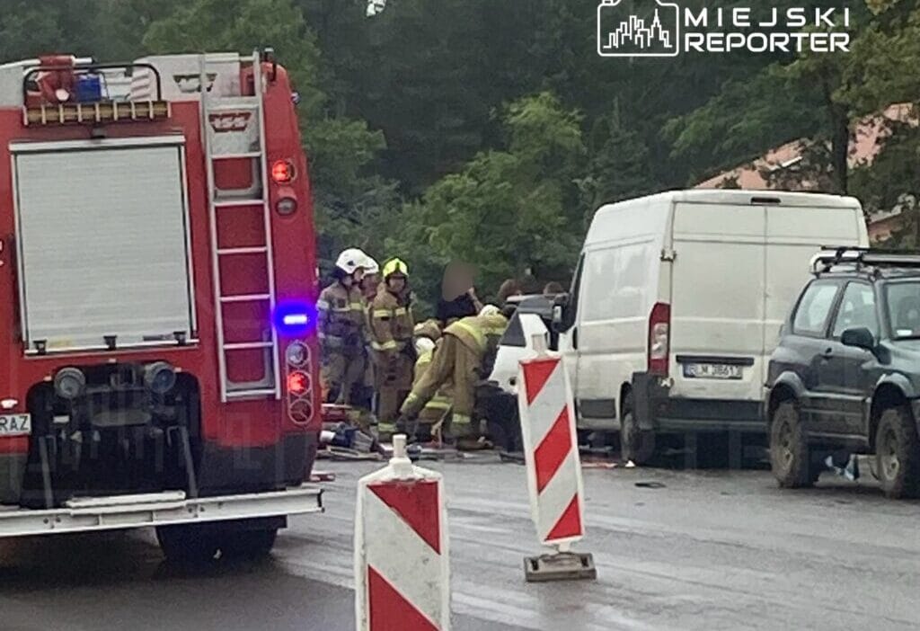 Dk50 de olumcul kaza yasli bir cift dort tekerlekli bir araci otobusun altina surdu yaklasik 70 yasindaki kadin yolcu oldu 11973