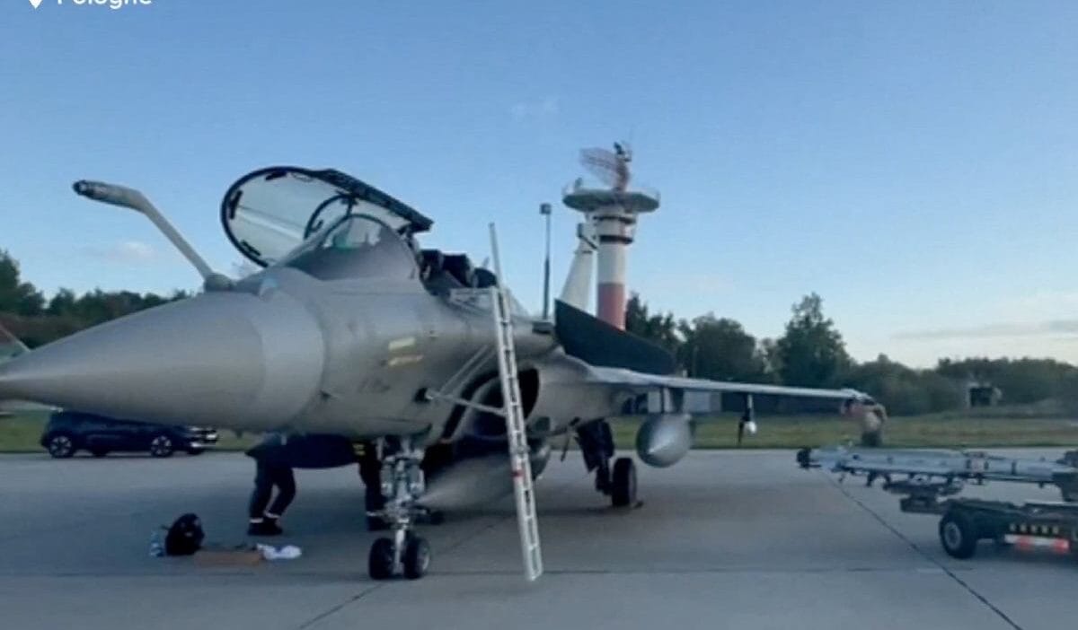 Dogu polonya uzerinde rafale fransiz savas ucaklarinin ilk muharebe gorevinin arka plani ortaya cikti 11313