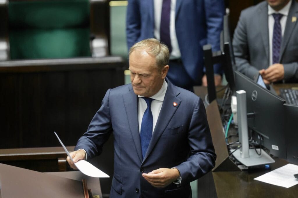 donald tusk videoyu ekledi kotu haberlerim var 8579