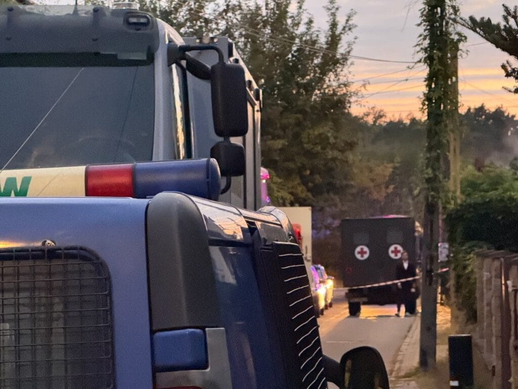 egitim sahasinda patlama yaralinin evinde patlayici madde bulunmustur mahalle bosaltildi 9647