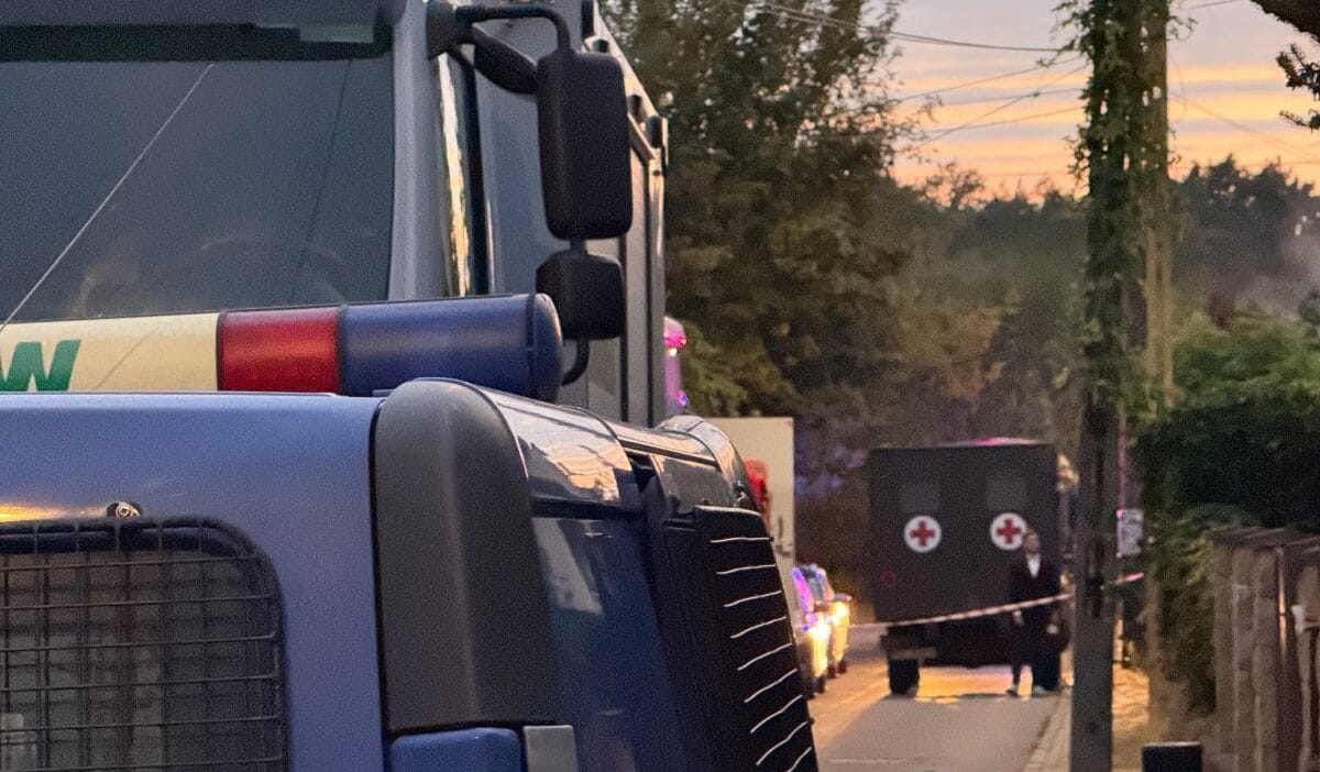 Egitim sahasinda patlama yaralinin evinde patlayici madde bulunmustur mahalle bosaltildi 9647