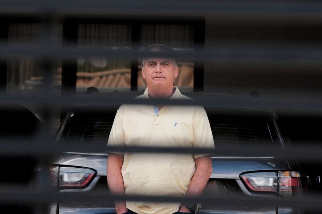 eski brezilya devlet baskani komploya karismaktan suclu bulundu jair bolsonaro hayatinin geri kalanini hapiste gecirebilir 10713