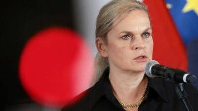 Ev ödevleri okullara geri mi dönecek? Nowacka olası değişiklikler üzerine 4 Ev odevleri okullara geri mi donecek nowacka olasi degisiklikler uzerine 8504