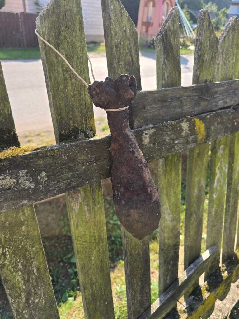 evi havaya ucurmakla tehdit etti cite bir havan topu mermisi asti 9440