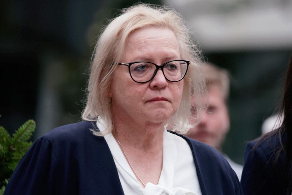 eyalet mahkemesi nde arbede manowska ofkelendi geleneklerin vahseti 9089