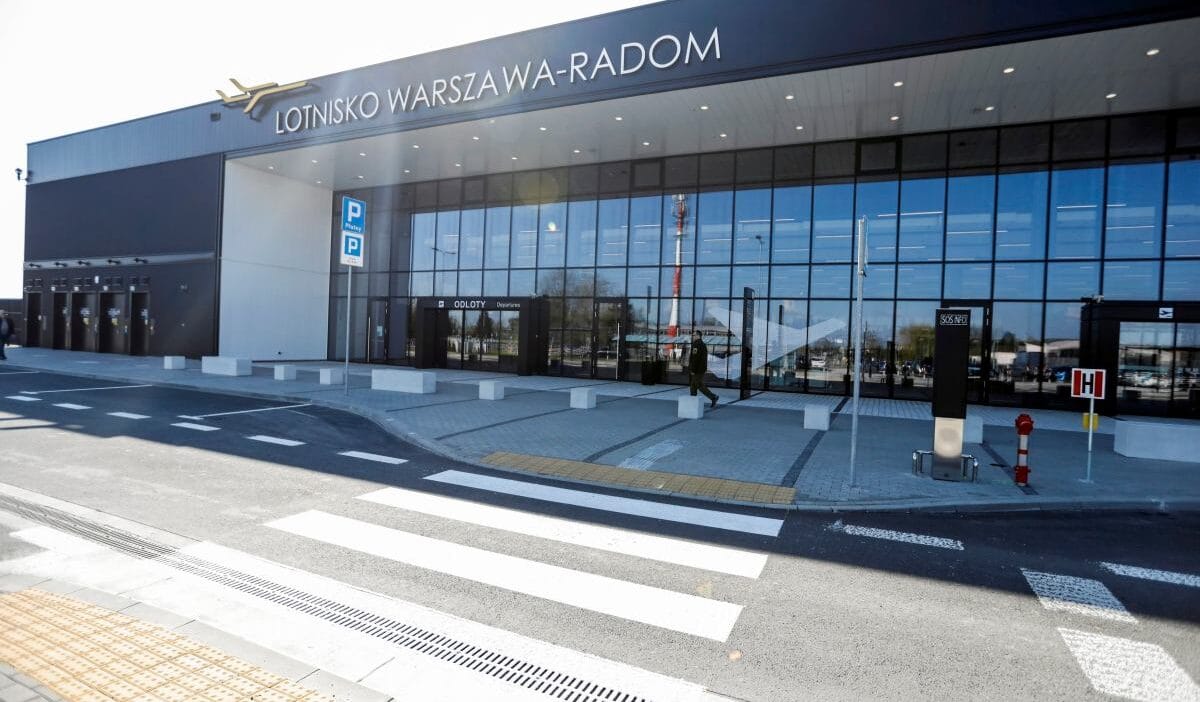 F-16 kazası: radom havaalanı yeniden çalışmaya başladı. "i̇lk aşama" 1 F 16 kazasi radom havaalani yeniden calismaya basladi i lk asama 8346