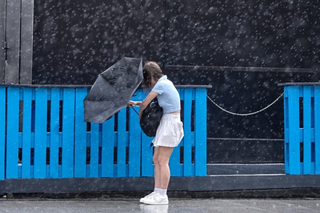 firtina nerede siddetli yagmur polonya yi vuracak imgw den yeni uyarilar 9419