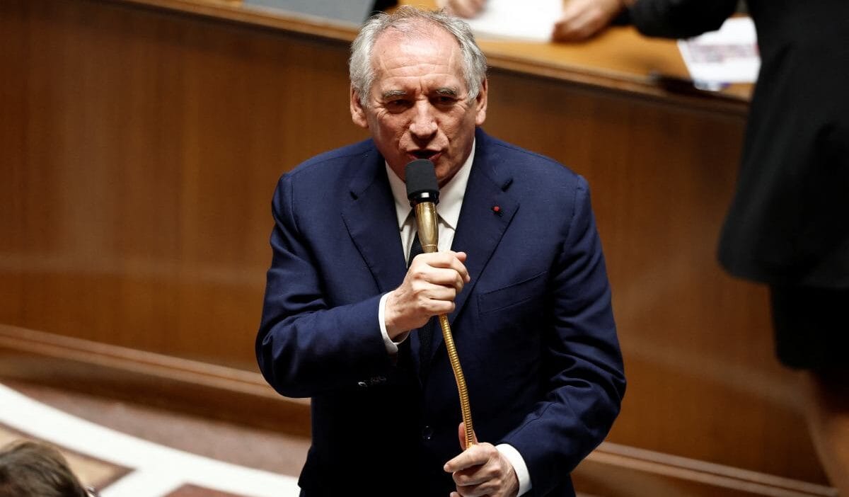 Fransa daki siyasi kriz derinlesiyor bayrou hukumeti coktu 9842