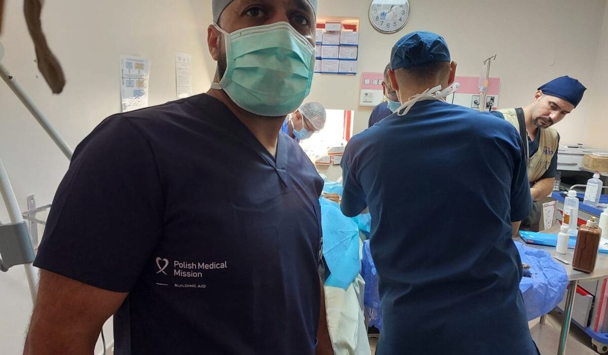 Gazzeli doktor: meslektaşlarımız çok aç oldukları için ameliyatları durduruyor. "her şeye ihtiyacımız var". 1 Gazzeli doktor meslektaslarimiz cok ac olduklari icin ameliyatlari durduruyor her seye ihtiyacimiz var 10662