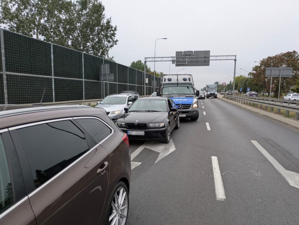 goreve giderken alkollu bir bmw surucusunu durdurdu 9449