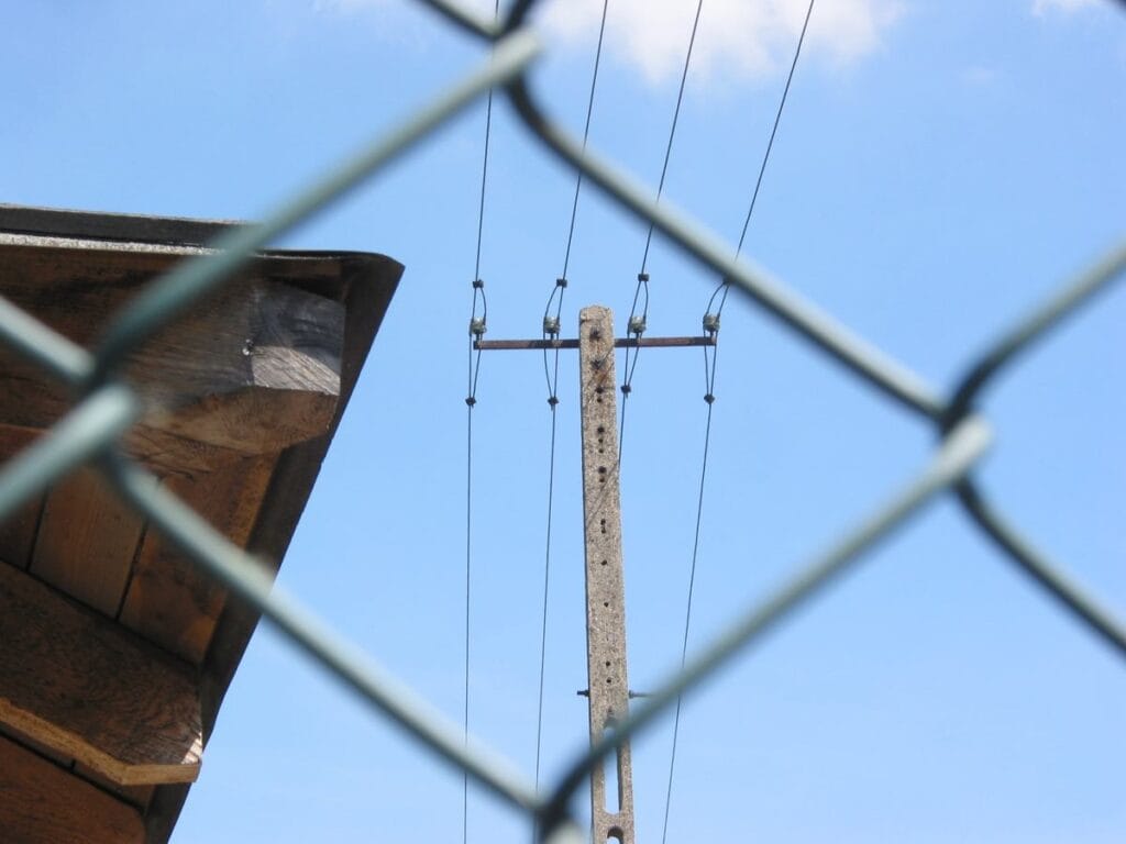 grudziadz da dramatik sahneler kadin elektrik diregine tirmandi ve dustu 9617