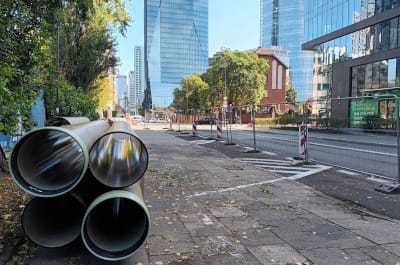 Grzybowska yenileniyor tek tasit yolu yeni kaldirimlar ve yuzden fazla agac 13030