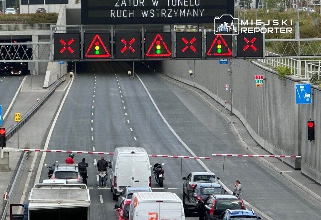 Güney köprüsü'nde üç araç çarpıştı! Trafik sıkışıklığı 11 kilometreden daha uzun. Tünel kapalı 1 Guney koprusu nde uc arac carpisti trafik sikisikligi 11 kilometreden daha uzun tunel kapali 8591